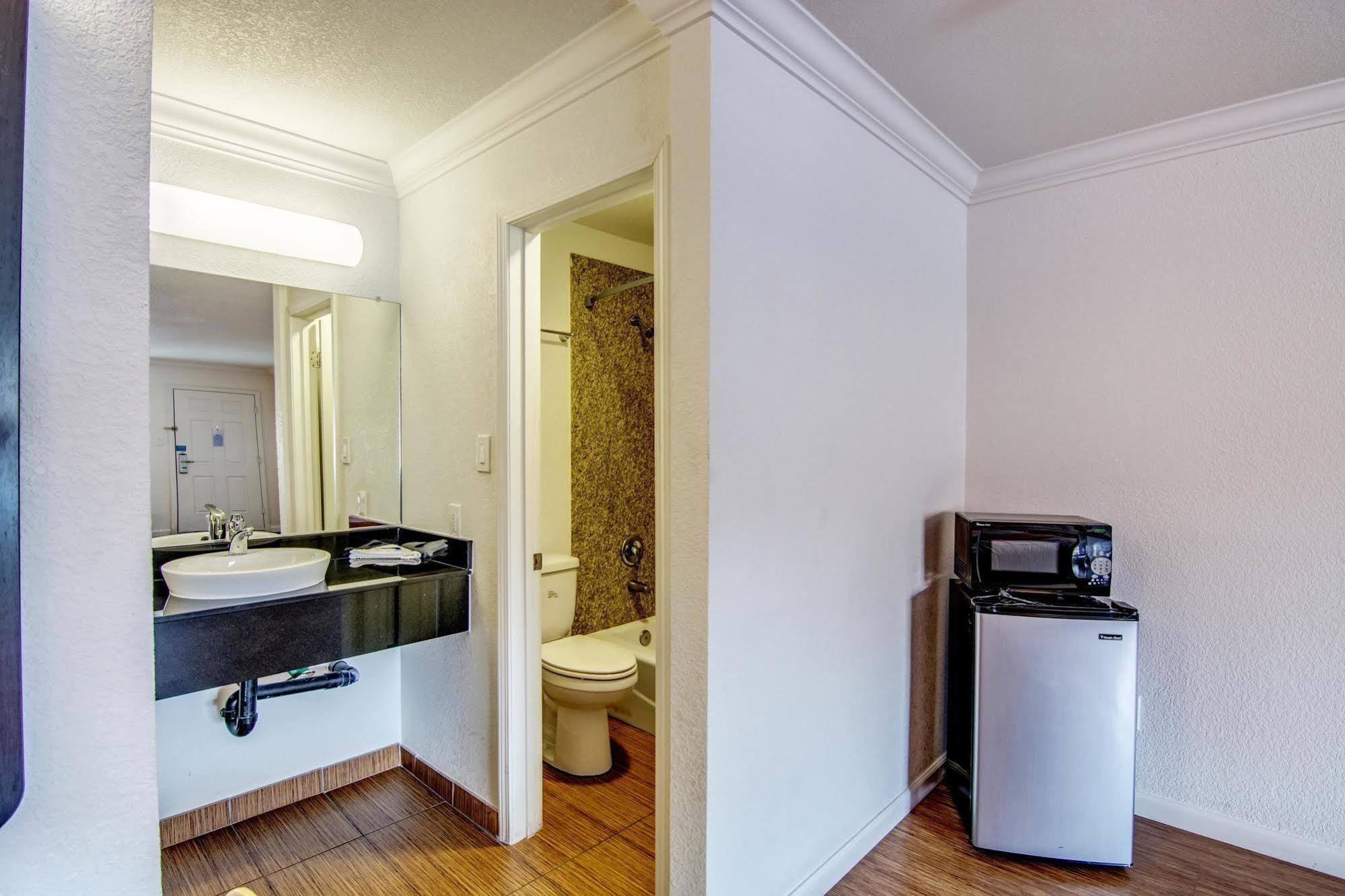 Motel 6 Manteca Dış mekan fotoğraf
