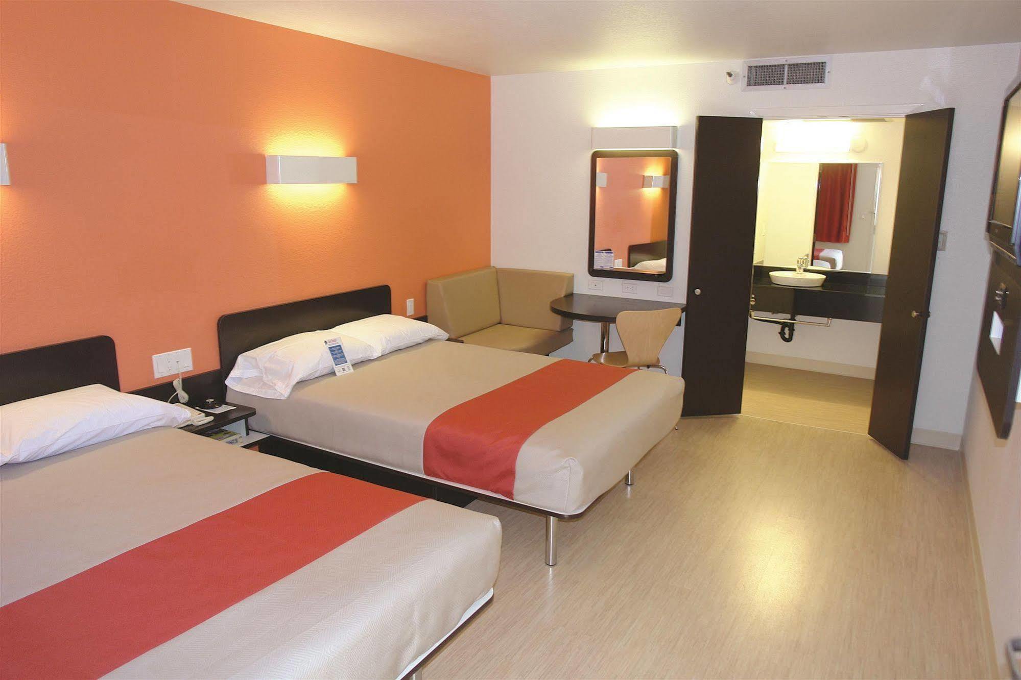 Motel 6 Manteca Dış mekan fotoğraf