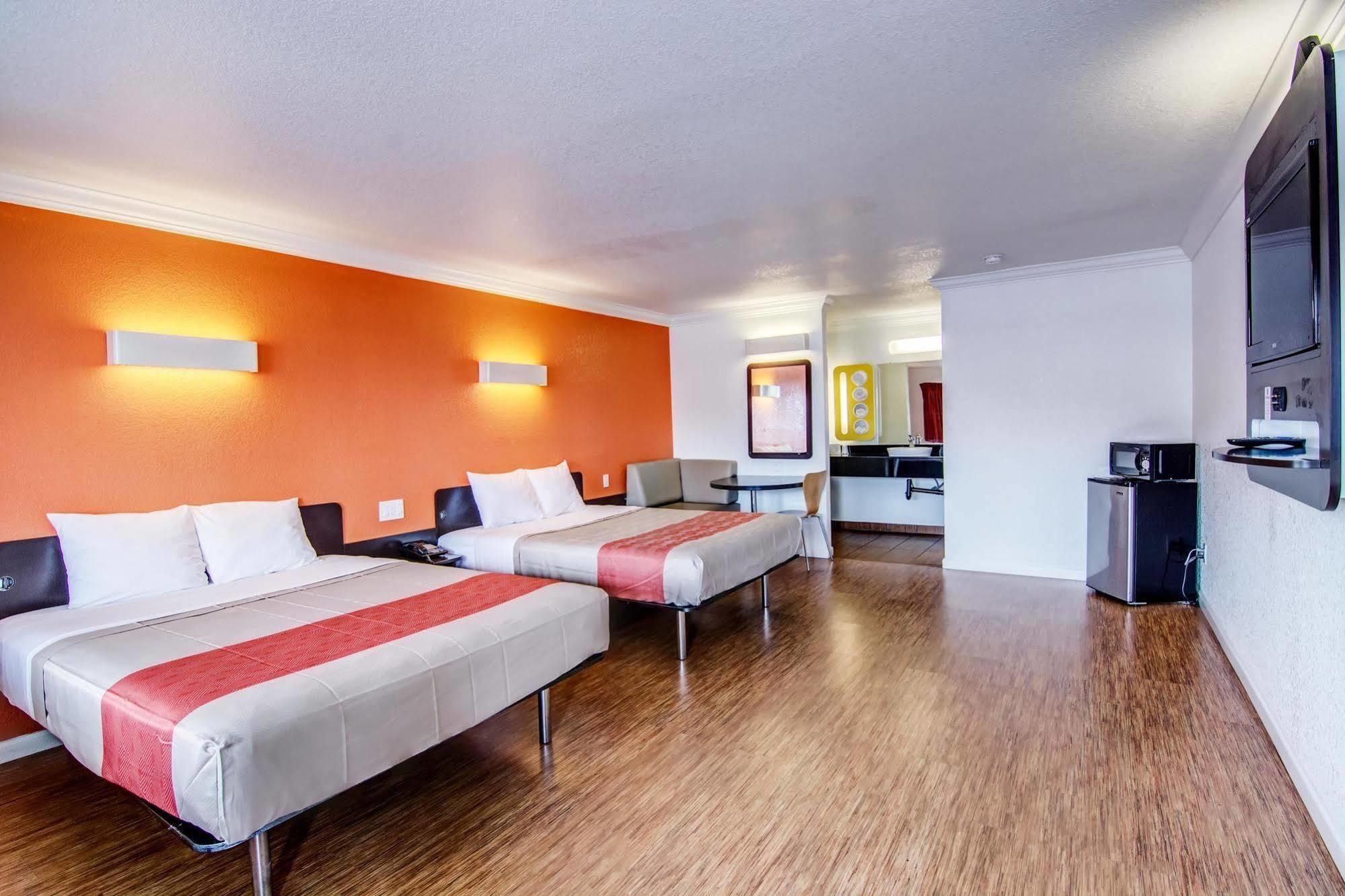 Motel 6 Manteca Dış mekan fotoğraf